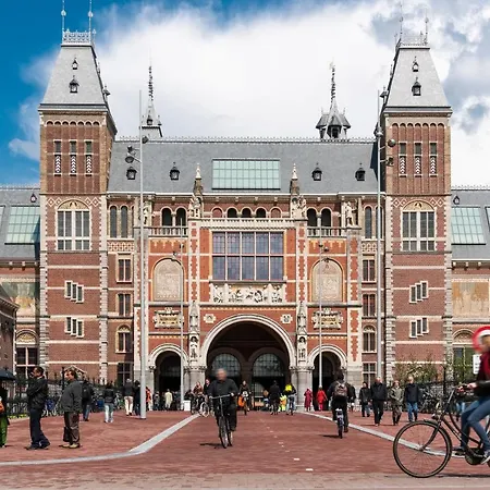 Tulip Amsterdam Airport Hotel 3*