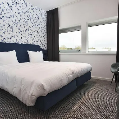 Tulip Amsterdam Airport Hotel 3*