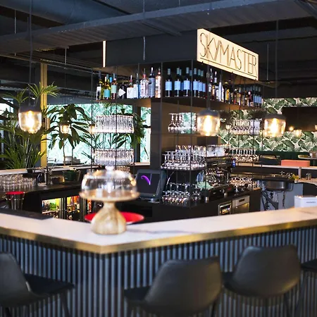 Tulip Amsterdam Airport Hotel 3*