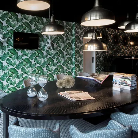 Tulip Amsterdam Airport 3*