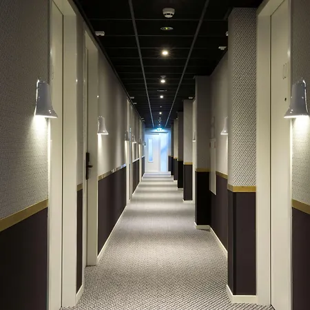 Tulip Amsterdam Airport 3*