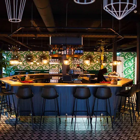 Hotel Tulip Amsterdam Airport 3*