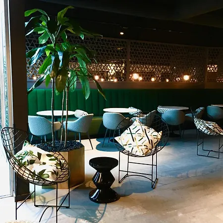 Tulip Amsterdam Airport Hotel 3*