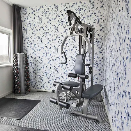 Ibis Styles Amsterdam Airport فندق