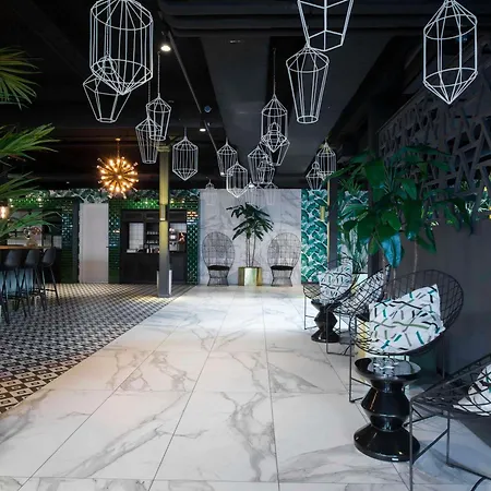 Tulip Amsterdam Airport Hotel 3*