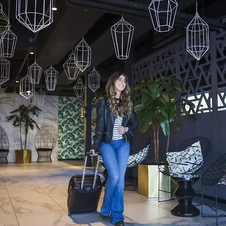 Tulip Amsterdam Airport