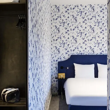 Hotell Ibis Styles Amsterdam Airport 3*
