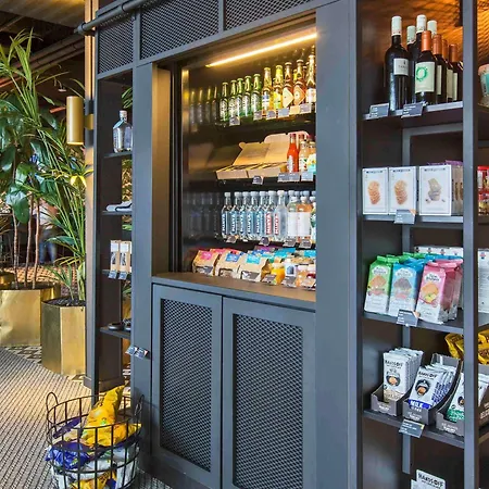 Ibis Styles Amsterdam Airport Hotell