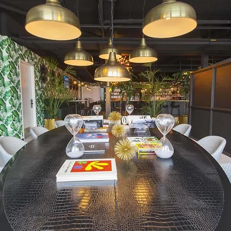 Ibis Styles Amsterdam Airport Hotell 3*
