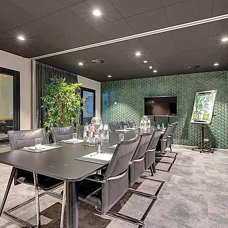 Hotel Tulip Amsterdam Airport 3*