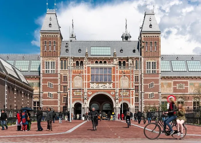 Ibis Styles Amsterdam Airport Hotell 3*