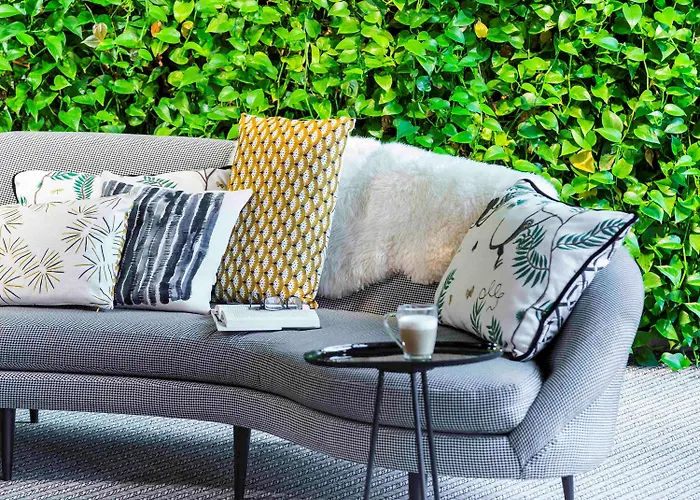 Hotell Ibis Styles Amsterdam Airport 3*