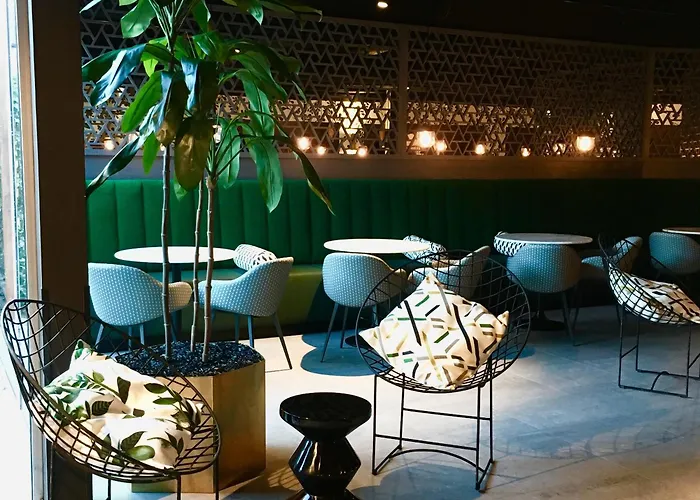 Tulip Amsterdam Airport Hotel 3*